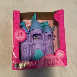 14 Piece Dream Castle Playset And Figurines